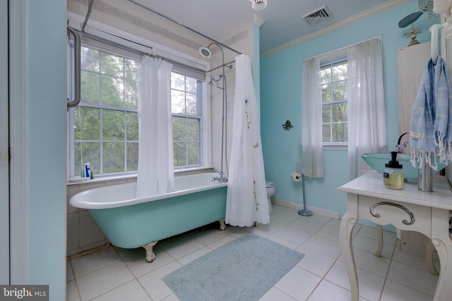 3909 STONEY CREEK RD, EDINBURG, Virginia 22824, 3 Bedrooms Bedrooms, ,2 BathroomsBathrooms,Residential,For sale,3909 STONEY CREEK RD,VASH2011296 MLS # VASH2011296
