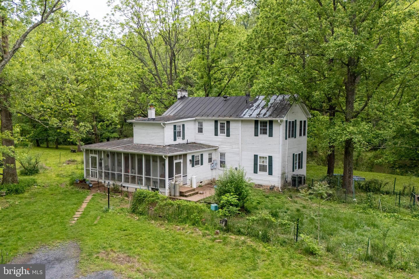 3909 STONEY CREEK RD, EDINBURG, Virginia 22824, 3 Bedrooms Bedrooms, ,2 BathroomsBathrooms,Residential,For sale,3909 STONEY CREEK RD,VASH2011296 MLS # VASH2011296