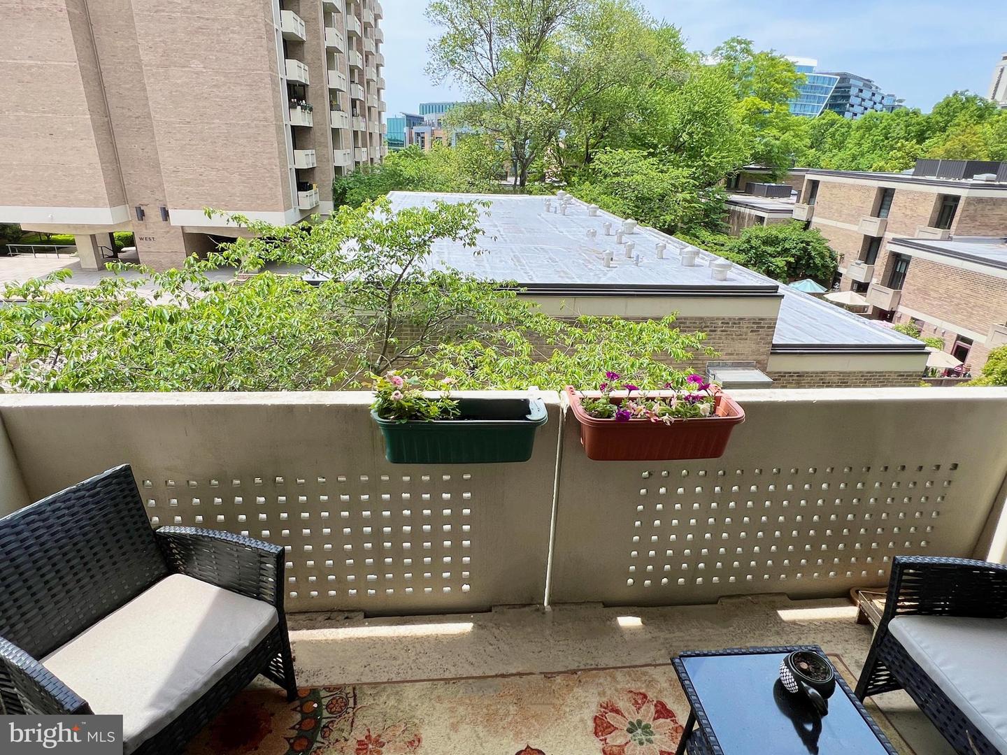 430 M ST SW #N-205, WASHINGTON, District Of Columbia 20024, 2 Bedrooms Bedrooms, ,2 BathroomsBathrooms,Residential,For sale,430 M ST SW #N-205,DCDC2199094 MLS # DCDC2199094