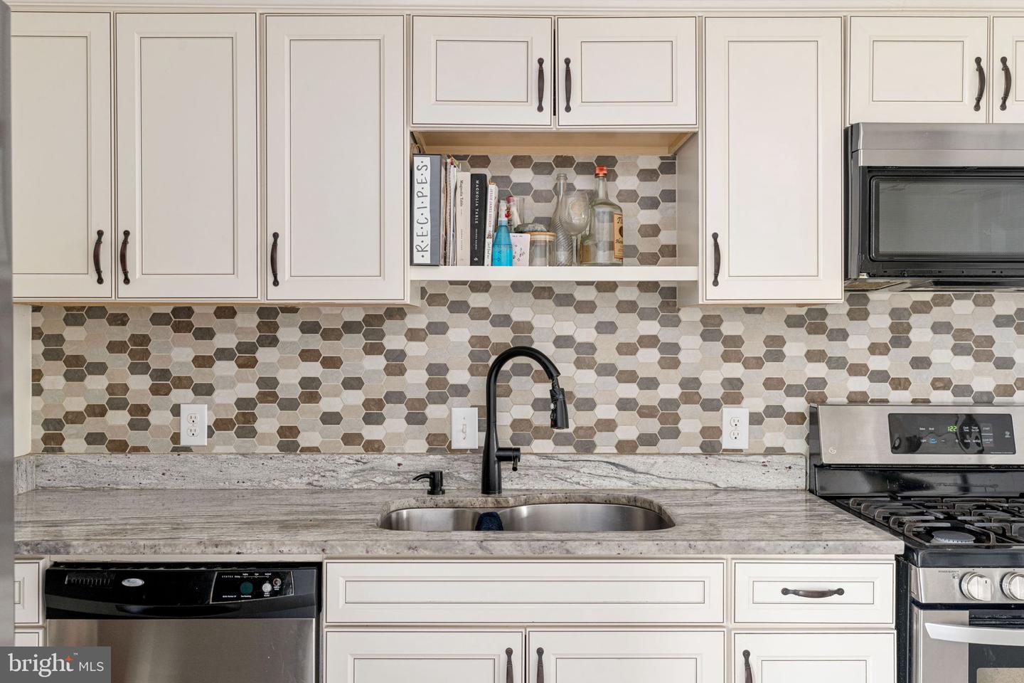 3830 CLAREMONT LN, WOODBRIDGE, Virginia 22193, 5 Bedrooms Bedrooms, ,2 BathroomsBathrooms,Residential,For sale,3830 CLAREMONT LN,VAPW2094060 MLS # VAPW2094060