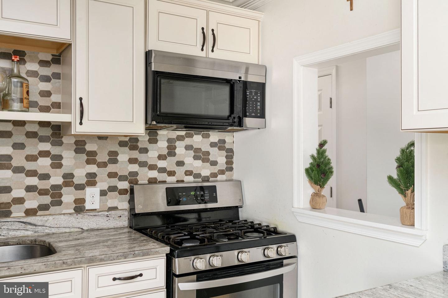 3830 CLAREMONT LN, WOODBRIDGE, Virginia 22193, 5 Bedrooms Bedrooms, ,2 BathroomsBathrooms,Residential,For sale,3830 CLAREMONT LN,VAPW2094060 MLS # VAPW2094060
