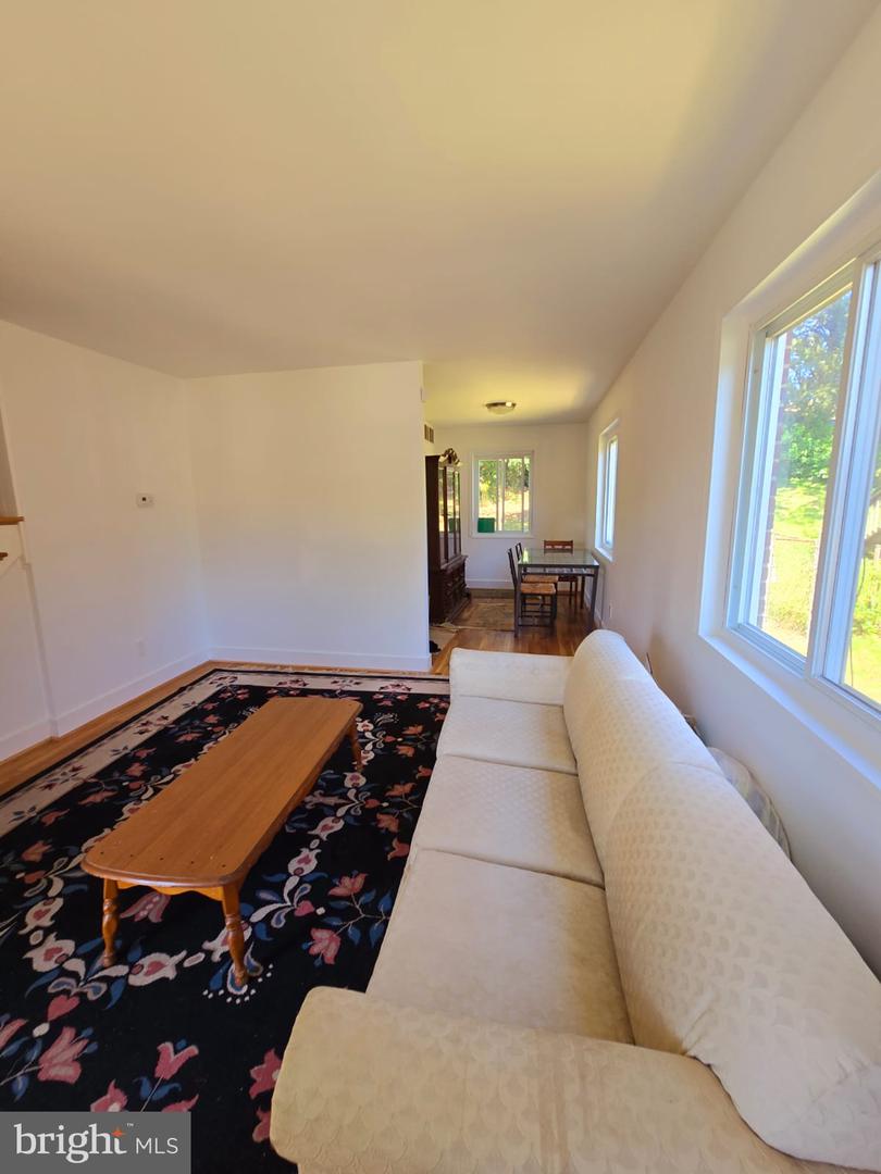 105 S IRIS ST, ALEXANDRIA, Virginia 22304, 2 Bedrooms Bedrooms, ,1 BathroomBathrooms,Residential,For sale,105 S IRIS ST,VAAX2045070 MLS # VAAX2045070