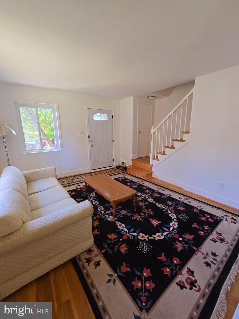 105 S IRIS ST, ALEXANDRIA, Virginia 22304, 2 Bedrooms Bedrooms, ,1 BathroomBathrooms,Residential,For sale,105 S IRIS ST,VAAX2045070 MLS # VAAX2045070