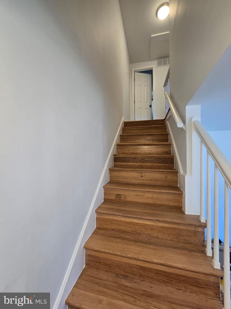 105 S IRIS ST, ALEXANDRIA, Virginia 22304, 2 Bedrooms Bedrooms, ,1 BathroomBathrooms,Residential,For sale,105 S IRIS ST,VAAX2045070 MLS # VAAX2045070