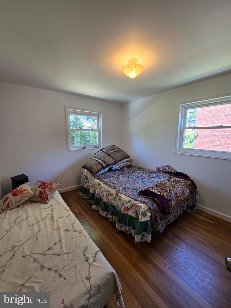 105 S IRIS ST, ALEXANDRIA, Virginia 22304, 2 Bedrooms Bedrooms, ,1 BathroomBathrooms,Residential,For sale,105 S IRIS ST,VAAX2045070 MLS # VAAX2045070