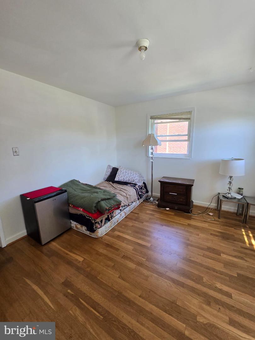 105 S IRIS ST, ALEXANDRIA, Virginia 22304, 2 Bedrooms Bedrooms, ,1 BathroomBathrooms,Residential,For sale,105 S IRIS ST,VAAX2045070 MLS # VAAX2045070
