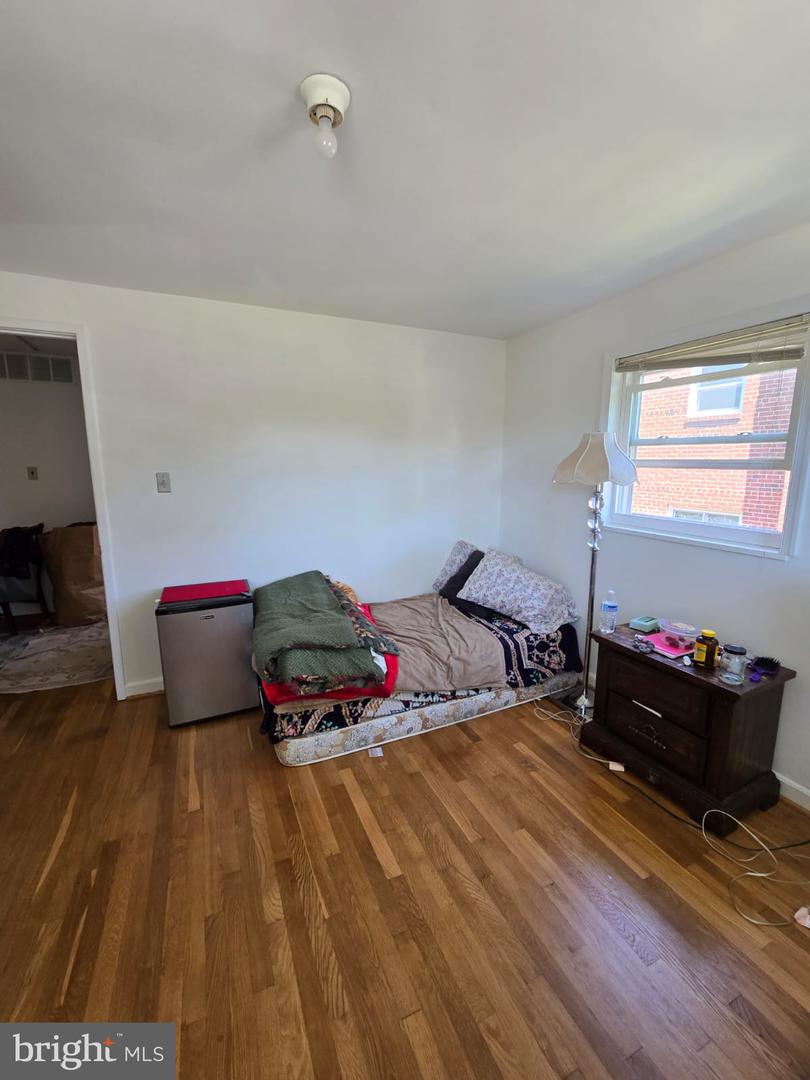 105 S IRIS ST, ALEXANDRIA, Virginia 22304, 2 Bedrooms Bedrooms, ,1 BathroomBathrooms,Residential,For sale,105 S IRIS ST,VAAX2045070 MLS # VAAX2045070