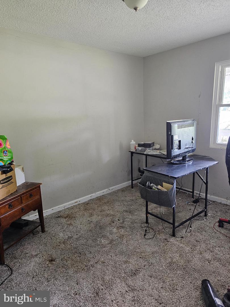119 GUNTHER LANE, WEEMS, Virginia 22576, 3 Bedrooms Bedrooms, 6 Rooms Rooms,1 BathroomBathrooms,Residential,For sale,119 GUNTHER LANE,VALV2000796 MLS # VALV2000796