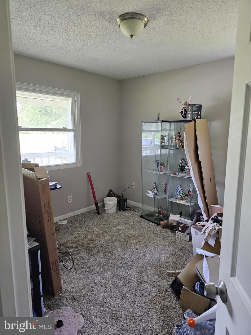 119 GUNTHER LANE, WEEMS, Virginia 22576, 3 Bedrooms Bedrooms, 6 Rooms Rooms,1 BathroomBathrooms,Residential,For sale,119 GUNTHER LANE,VALV2000796 MLS # VALV2000796