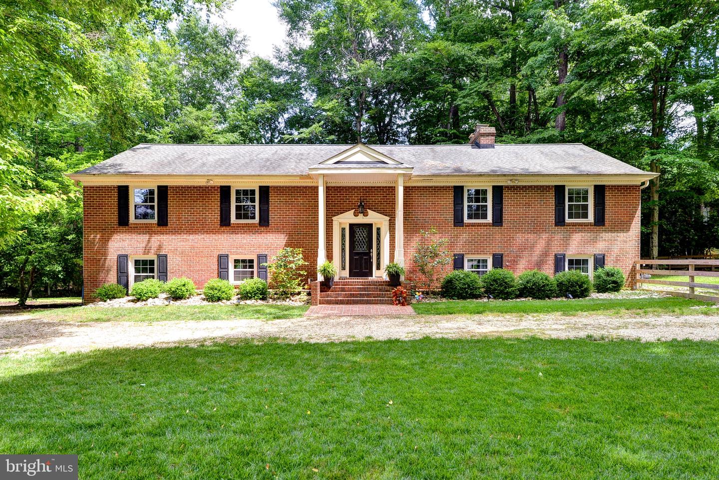 142 LITTLE JOHN RD, WILLIAMSBURG, Virginia 23185, 4 Bedrooms Bedrooms, ,3 BathroomsBathrooms,Residential,For sale,142 LITTLE JOHN RD,VAYV2000090 MLS # VAYV2000090