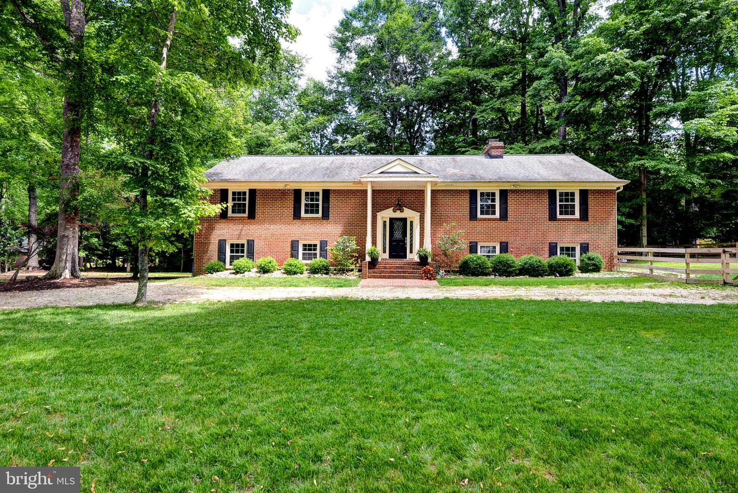 142 LITTLE JOHN RD, WILLIAMSBURG, Virginia 23185, 4 Bedrooms Bedrooms, ,3 BathroomsBathrooms,Residential,For sale,142 LITTLE JOHN RD,VAYV2000090 MLS # VAYV2000090