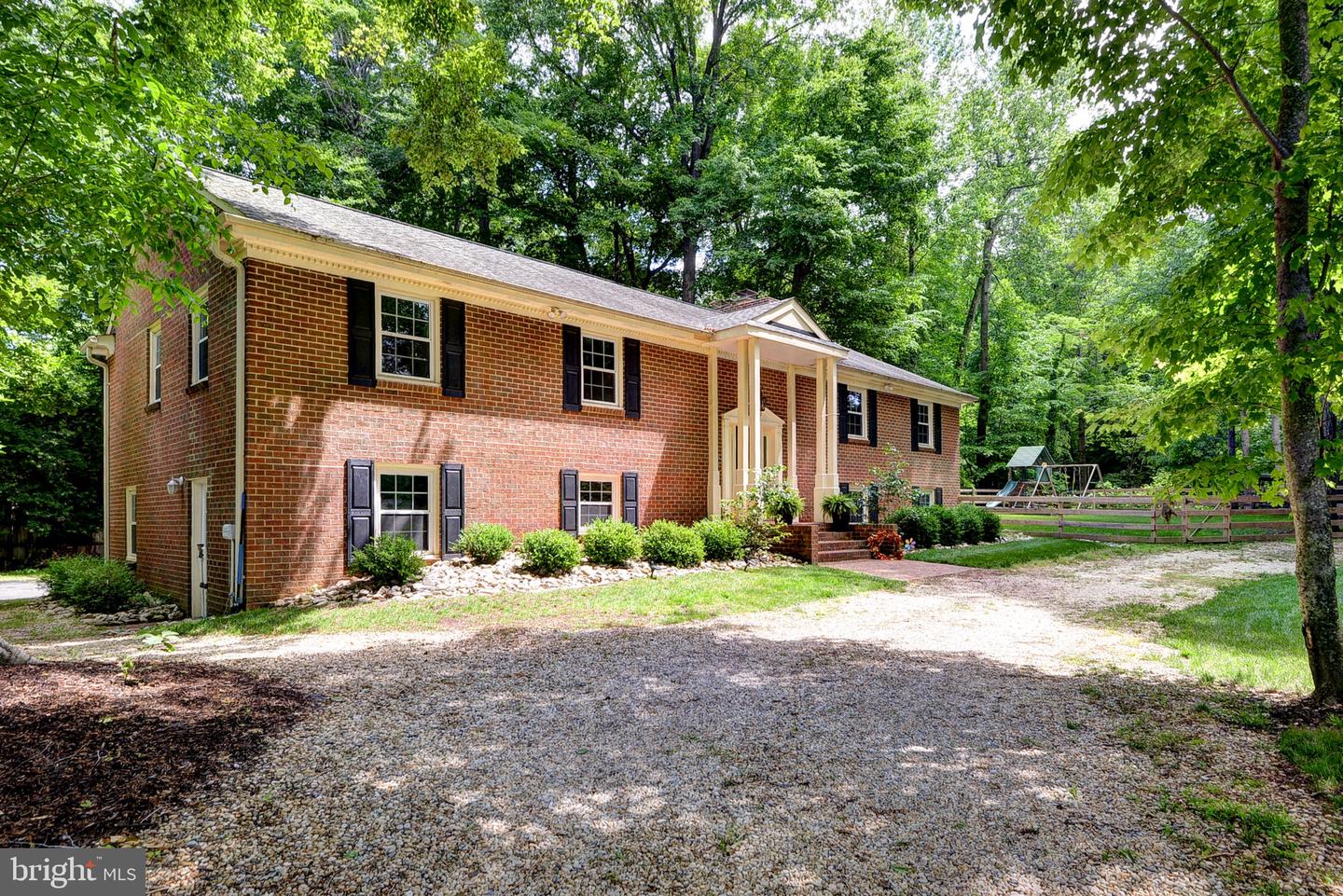 142 LITTLE JOHN RD, WILLIAMSBURG, Virginia 23185, 4 Bedrooms Bedrooms, ,3 BathroomsBathrooms,Residential,For sale,142 LITTLE JOHN RD,VAYV2000090 MLS # VAYV2000090