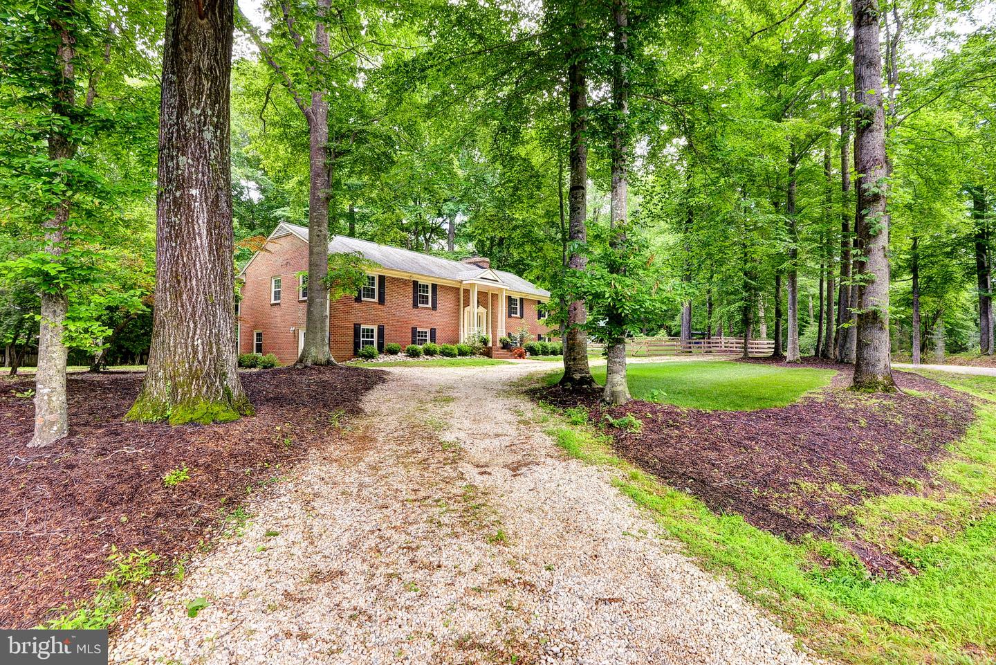 142 LITTLE JOHN RD, WILLIAMSBURG, Virginia 23185, 4 Bedrooms Bedrooms, ,3 BathroomsBathrooms,Residential,For sale,142 LITTLE JOHN RD,VAYV2000090 MLS # VAYV2000090