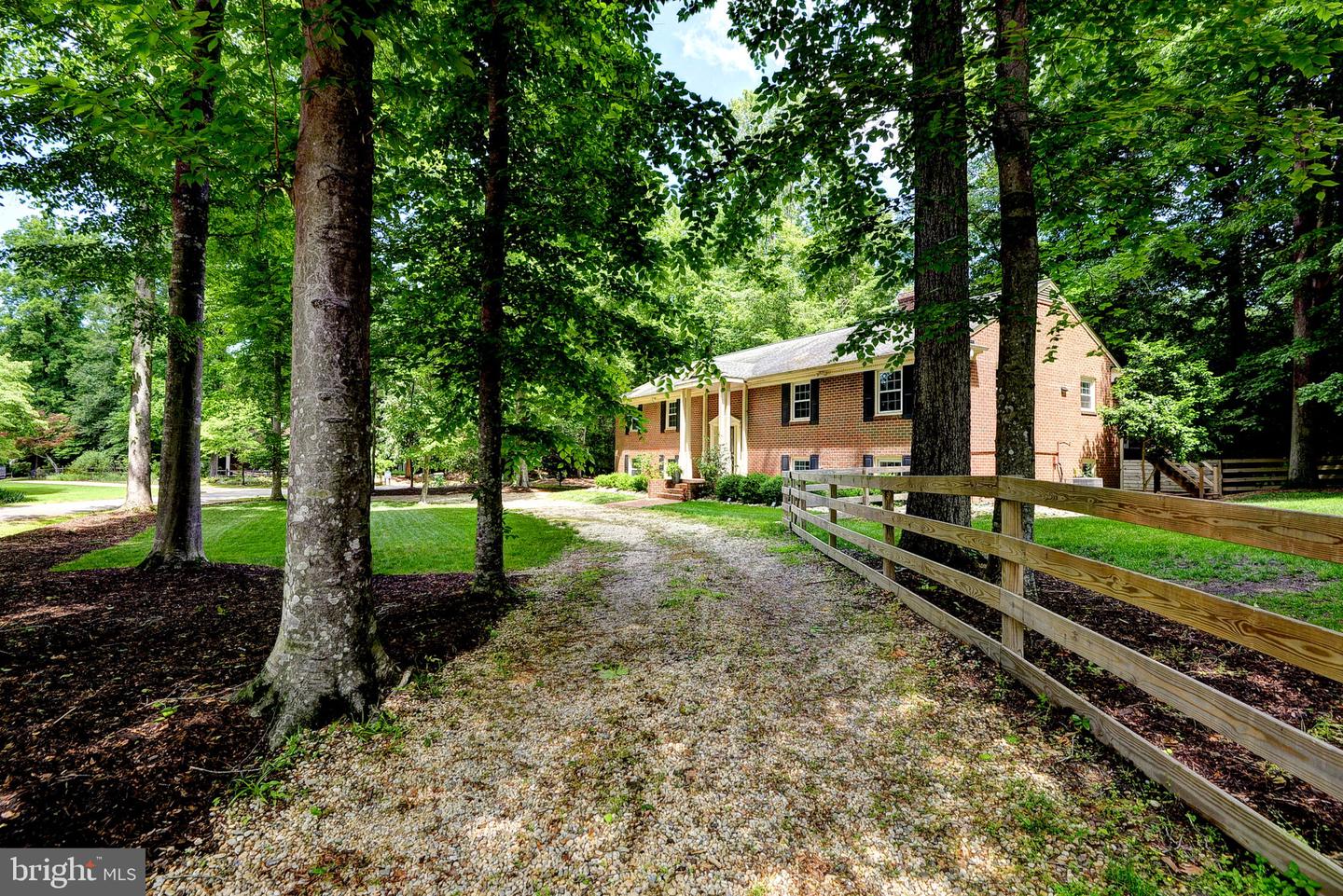 142 LITTLE JOHN RD, WILLIAMSBURG, Virginia 23185, 4 Bedrooms Bedrooms, ,3 BathroomsBathrooms,Residential,For sale,142 LITTLE JOHN RD,VAYV2000090 MLS # VAYV2000090