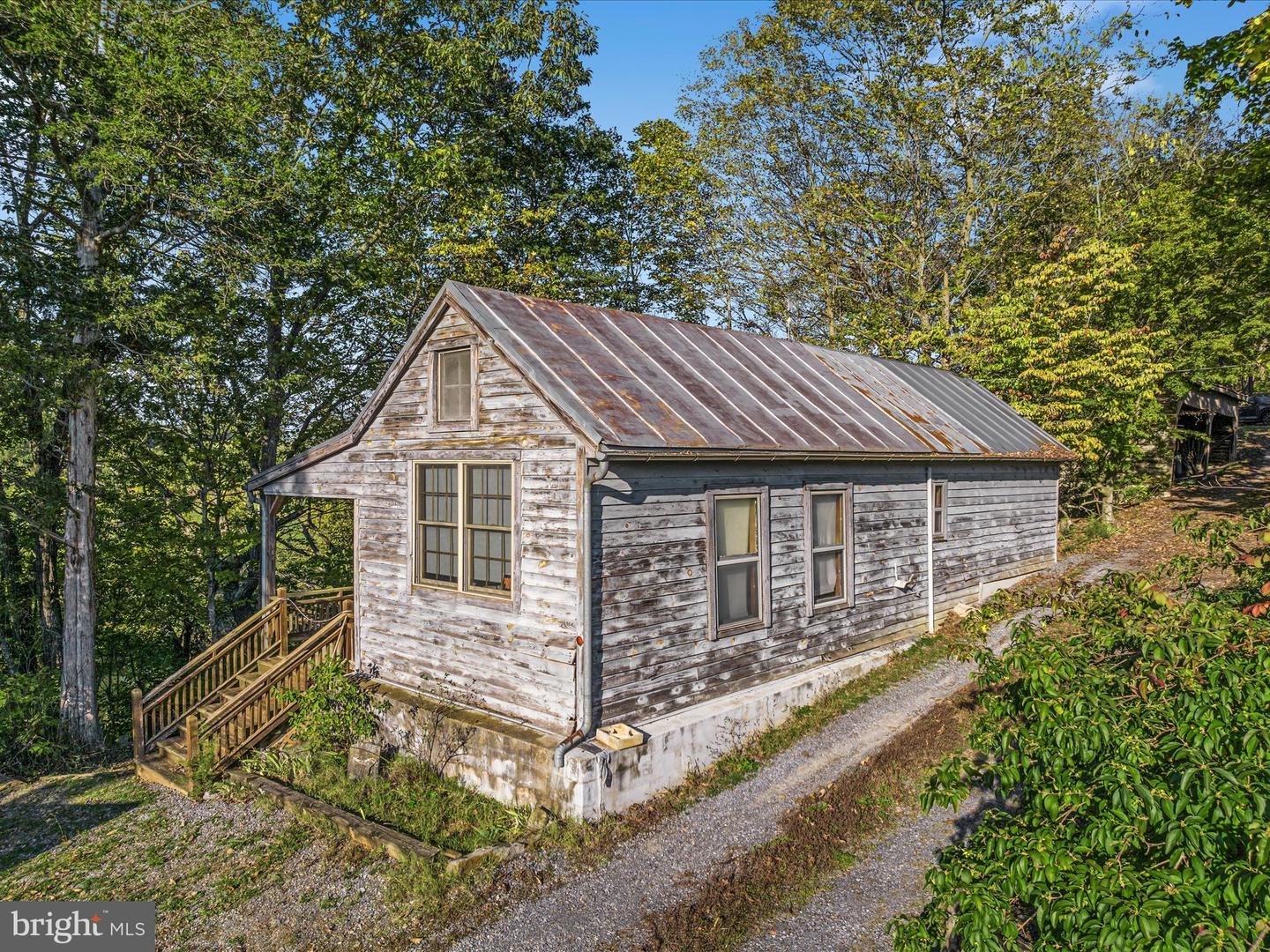 772 KAUFFMANS MILL RD, LURAY, Virginia 22835, 3 Bedrooms Bedrooms, ,2 BathroomsBathrooms,Residential,For sale,772 KAUFFMANS MILL RD,VAPA2004918 MLS # VAPA2004918