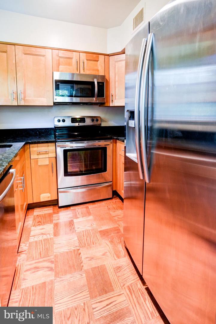 3821 NEWARK ST NW #B440, WASHINGTON, District Of Columbia 20016, 2 Bedrooms Bedrooms, ,2 BathroomsBathrooms,Residential,For sale,3821 NEWARK ST NW #B440,DCDC2201416 MLS # DCDC2201416
