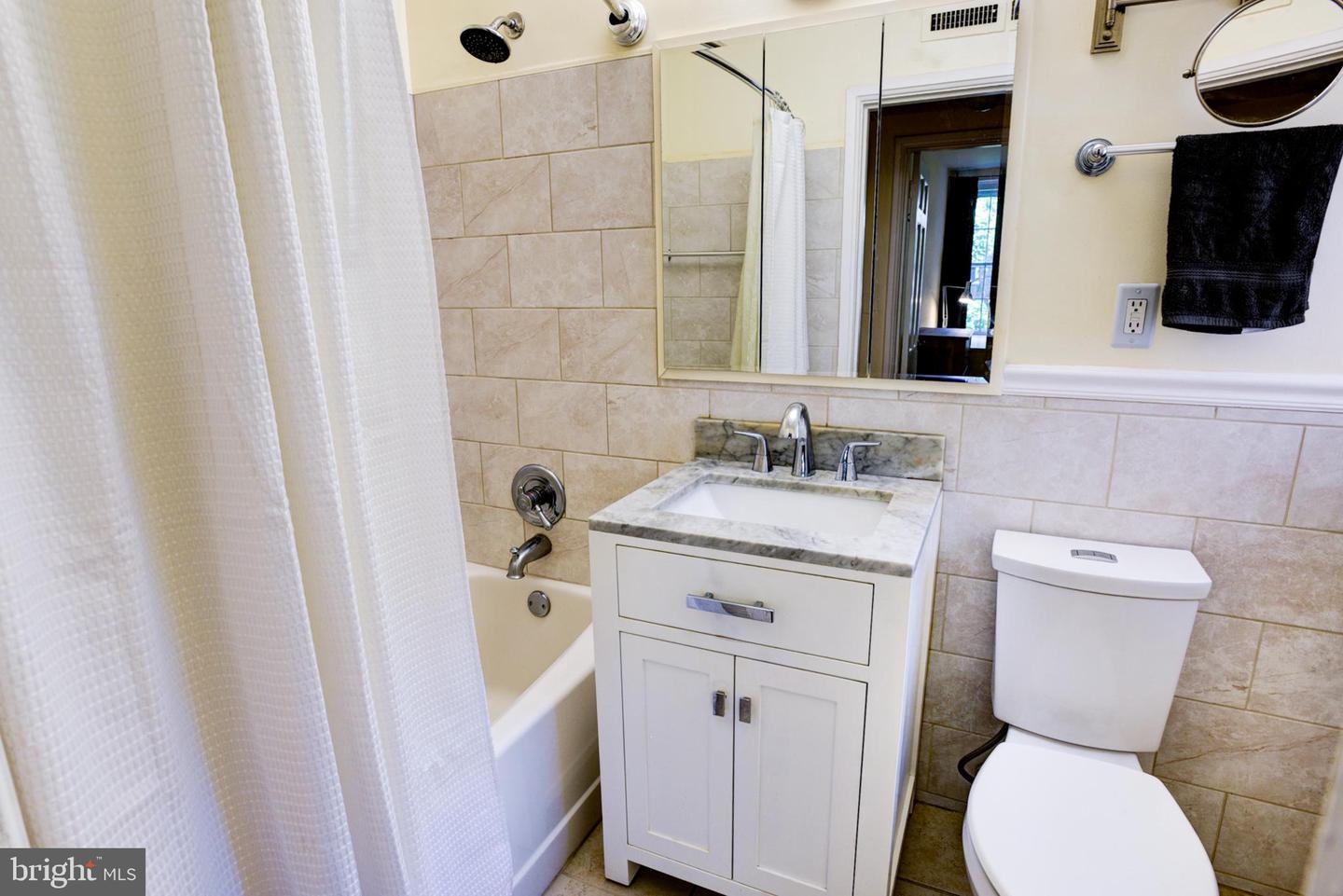 3821 NEWARK ST NW #B440, WASHINGTON, District Of Columbia 20016, 2 Bedrooms Bedrooms, ,2 BathroomsBathrooms,Residential,For sale,3821 NEWARK ST NW #B440,DCDC2201416 MLS # DCDC2201416