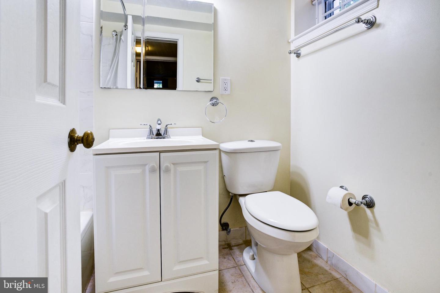 3821 NEWARK ST NW #B440, WASHINGTON, District Of Columbia 20016, 2 Bedrooms Bedrooms, ,2 BathroomsBathrooms,Residential,For sale,3821 NEWARK ST NW #B440,DCDC2201416 MLS # DCDC2201416