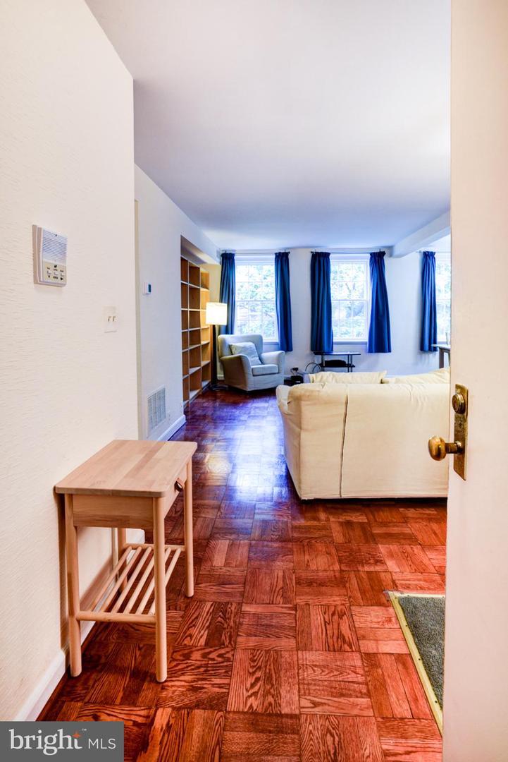 3821 NEWARK ST NW #B440, WASHINGTON, District Of Columbia 20016, 2 Bedrooms Bedrooms, ,2 BathroomsBathrooms,Residential,For sale,3821 NEWARK ST NW #B440,DCDC2201416 MLS # DCDC2201416