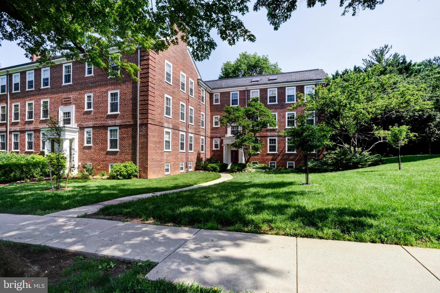 3821 NEWARK ST NW #B440, WASHINGTON, District Of Columbia 20016, 2 Bedrooms Bedrooms, ,2 BathroomsBathrooms,Residential,For sale,3821 NEWARK ST NW #B440,DCDC2201416 MLS # DCDC2201416