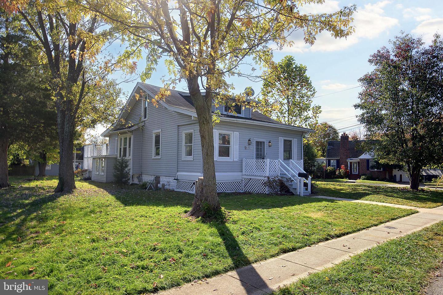 2530 18TH ST N, ARLINGTON, Virginia 22201, 4 Bedrooms Bedrooms, ,3 BathroomsBathrooms,Residential,For sale,2530 18TH ST N,VAAR2057860 MLS # VAAR2057860