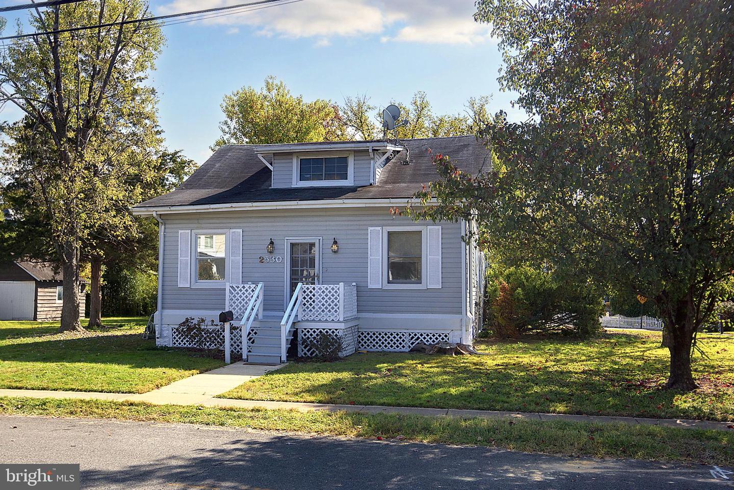 2530 18TH ST N, ARLINGTON, Virginia 22201, 4 Bedrooms Bedrooms, ,3 BathroomsBathrooms,Residential,For sale,2530 18TH ST N,VAAR2057860 MLS # VAAR2057860