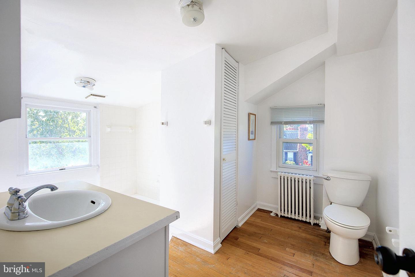 2530 18TH ST N, ARLINGTON, Virginia 22201, 4 Bedrooms Bedrooms, ,3 BathroomsBathrooms,Residential,For sale,2530 18TH ST N,VAAR2057860 MLS # VAAR2057860