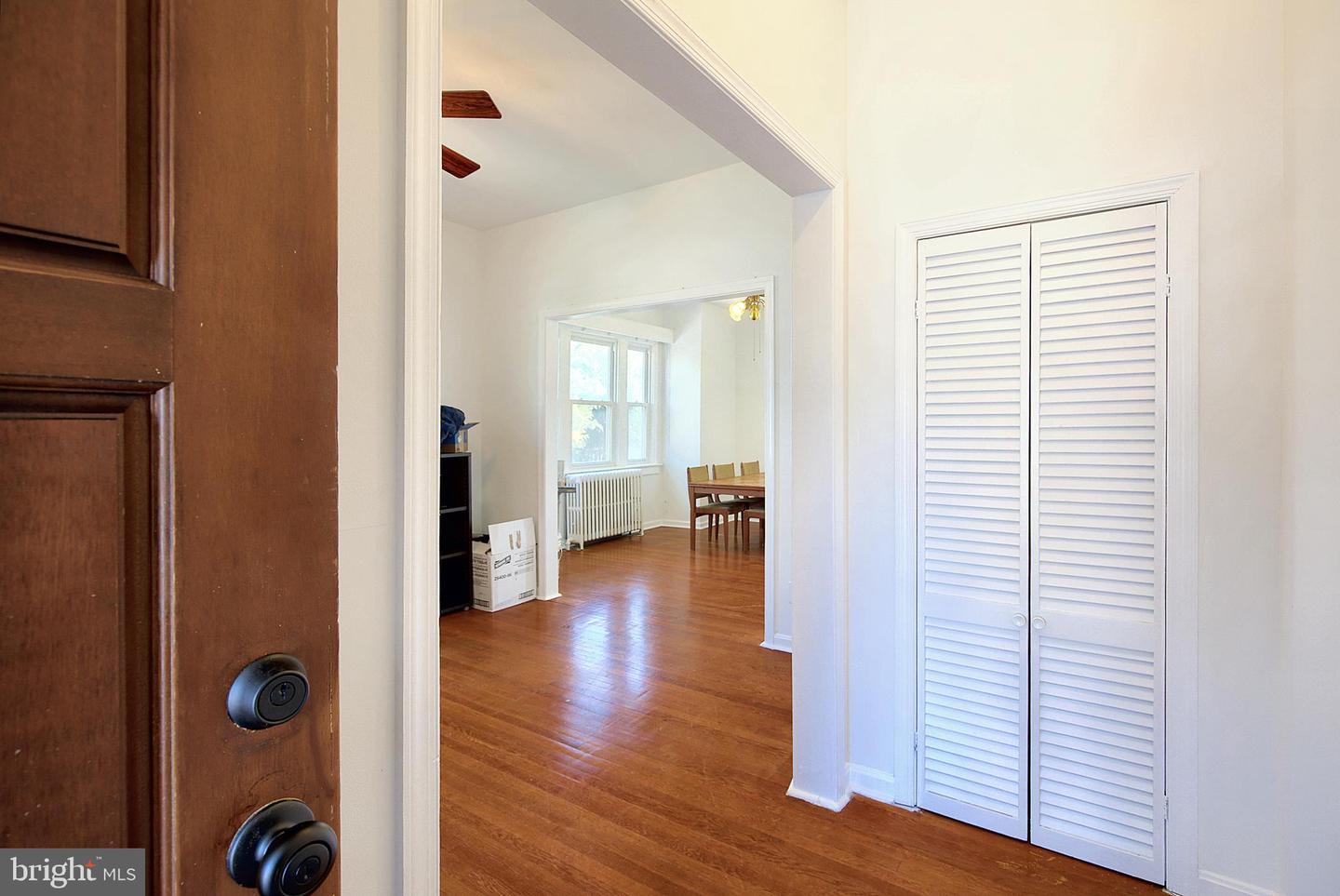 2530 18TH ST N, ARLINGTON, Virginia 22201, 4 Bedrooms Bedrooms, ,3 BathroomsBathrooms,Residential,For sale,2530 18TH ST N,VAAR2057860 MLS # VAAR2057860
