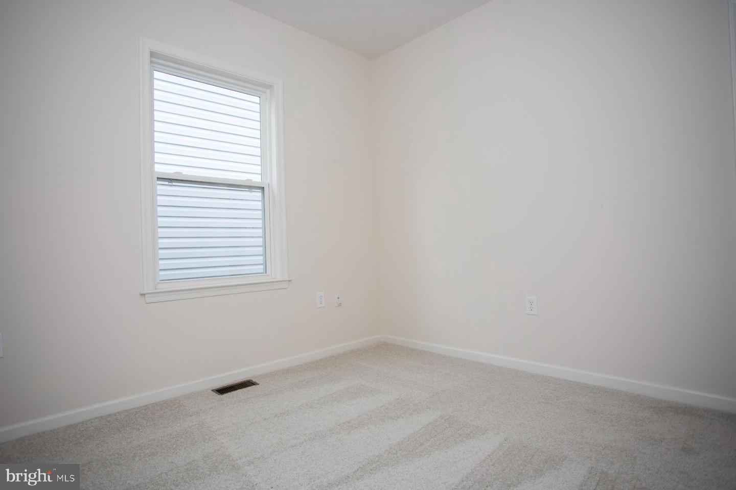 30 DAYTON CIR, FREDERICKSBURG, Virginia 22406, 3 Bedrooms Bedrooms, ,2 BathroomsBathrooms,Residential,For sale,30 DAYTON CIR,VAST2039008 MLS # VAST2039008