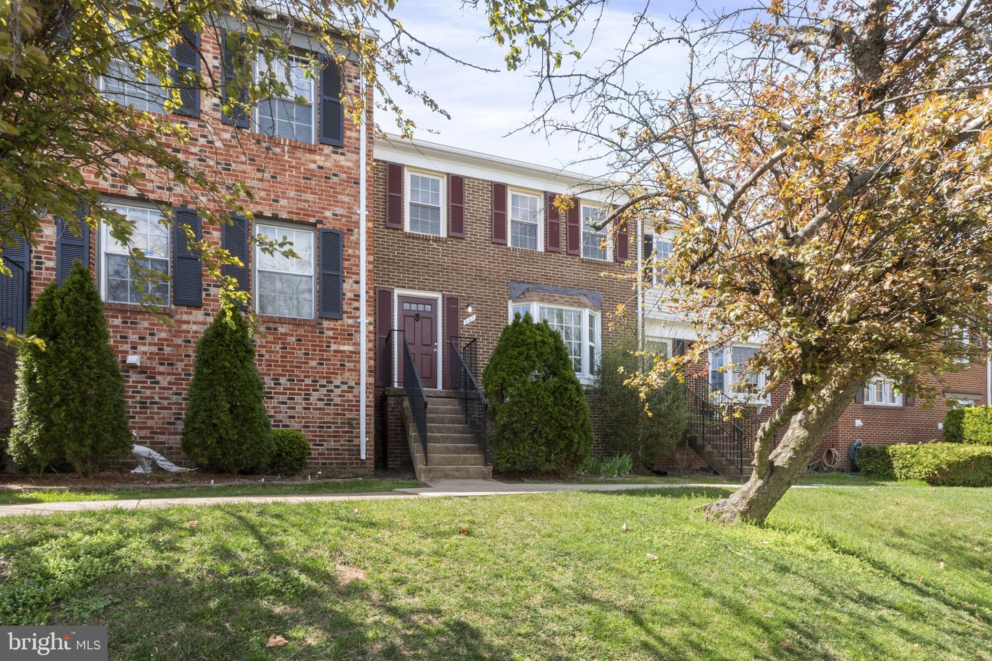 941 SHERWOOD CT, STERLING, Virginia 20164, 4 Bedrooms Bedrooms, ,2 BathroomsBathrooms,Residential,For sale,941 SHERWOOD CT,VALO2097294 MLS # VALO2097294