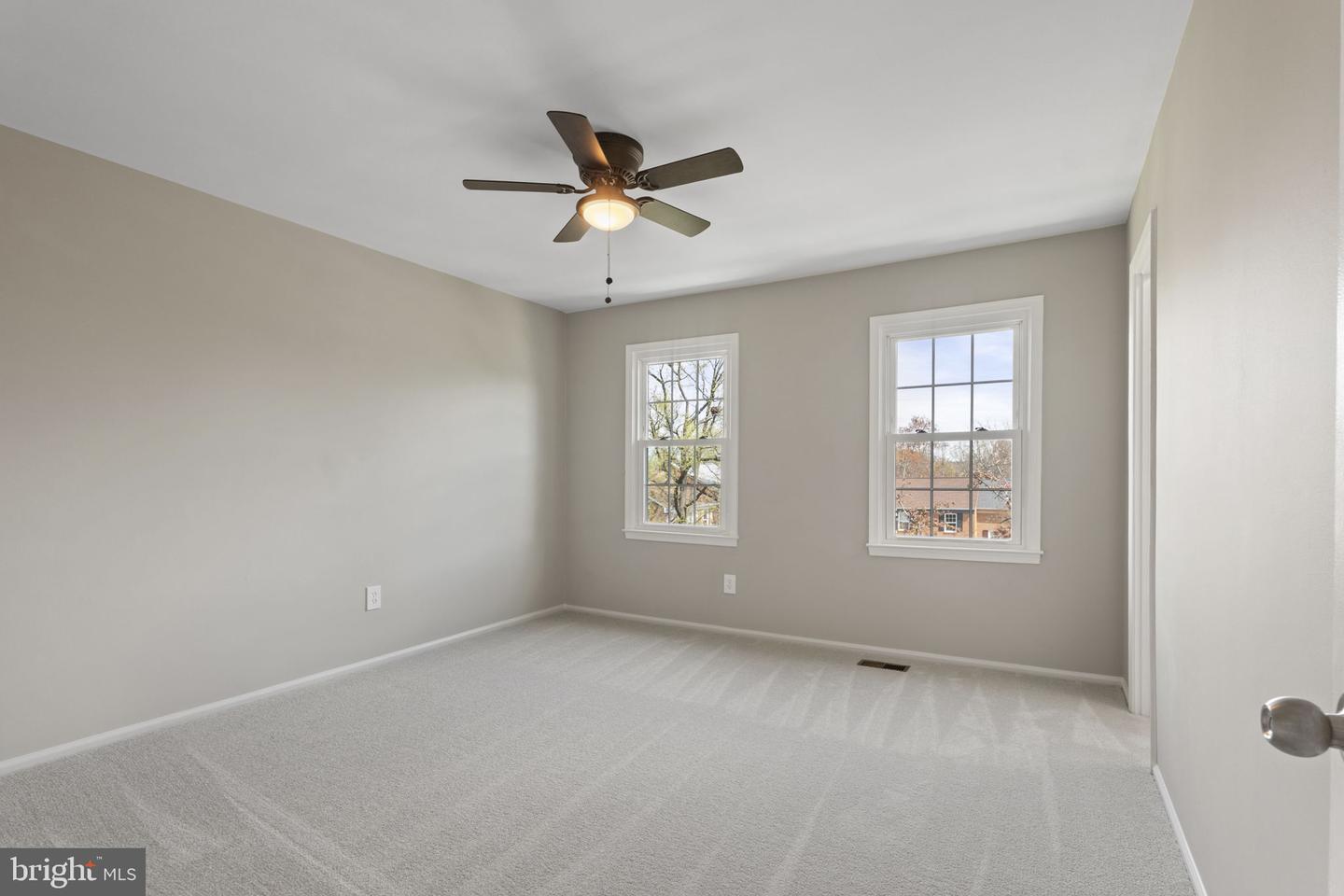 941 SHERWOOD CT, STERLING, Virginia 20164, 4 Bedrooms Bedrooms, ,2 BathroomsBathrooms,Residential,For sale,941 SHERWOOD CT,VALO2097294 MLS # VALO2097294