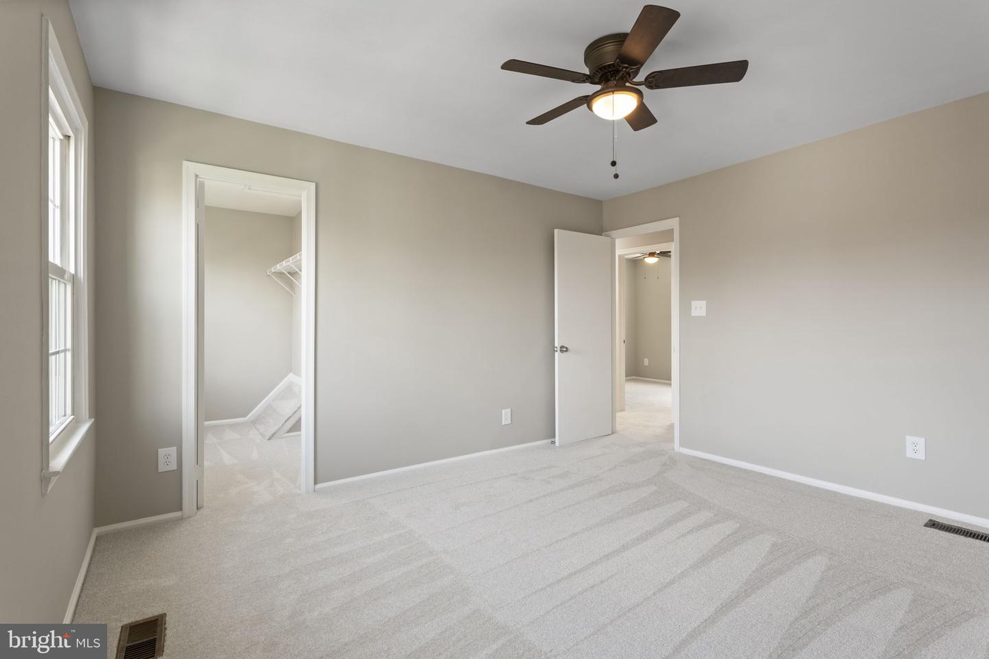 941 SHERWOOD CT, STERLING, Virginia 20164, 4 Bedrooms Bedrooms, ,2 BathroomsBathrooms,Residential,For sale,941 SHERWOOD CT,VALO2097294 MLS # VALO2097294
