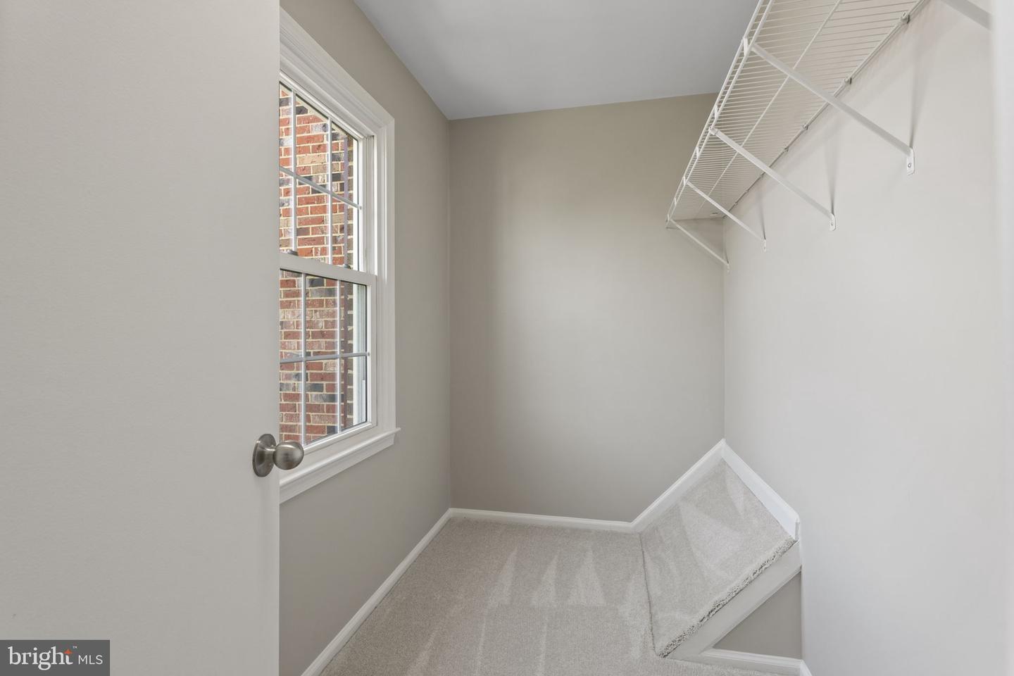 941 SHERWOOD CT, STERLING, Virginia 20164, 4 Bedrooms Bedrooms, ,2 BathroomsBathrooms,Residential,For sale,941 SHERWOOD CT,VALO2097294 MLS # VALO2097294