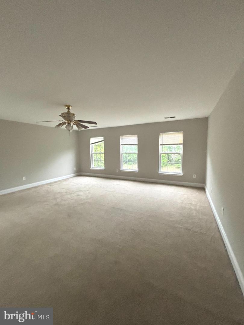 13592 DEN HOLLOW CT, MANASSAS, Virginia 20112, 6 Bedrooms Bedrooms, ,3 BathroomsBathrooms,Residential,For sale,13592 DEN HOLLOW CT,VAPW2095094 MLS # VAPW2095094