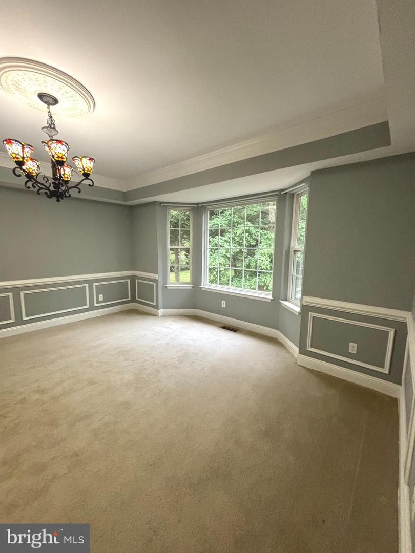 13592 DEN HOLLOW CT, MANASSAS, Virginia 20112, 6 Bedrooms Bedrooms, ,3 BathroomsBathrooms,Residential,For sale,13592 DEN HOLLOW CT,VAPW2095094 MLS # VAPW2095094