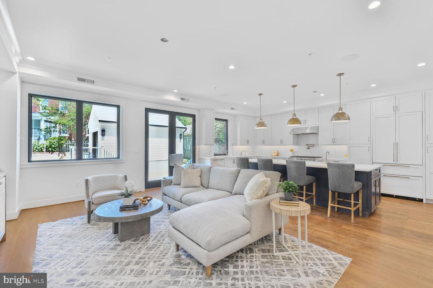 6019 UTAH AVE NW, WASHINGTON, District Of Columbia 20015, 6 Bedrooms Bedrooms, ,5 BathroomsBathrooms,Residential,For sale,6019 UTAH AVE NW,DCDC2163372 MLS # DCDC2163372