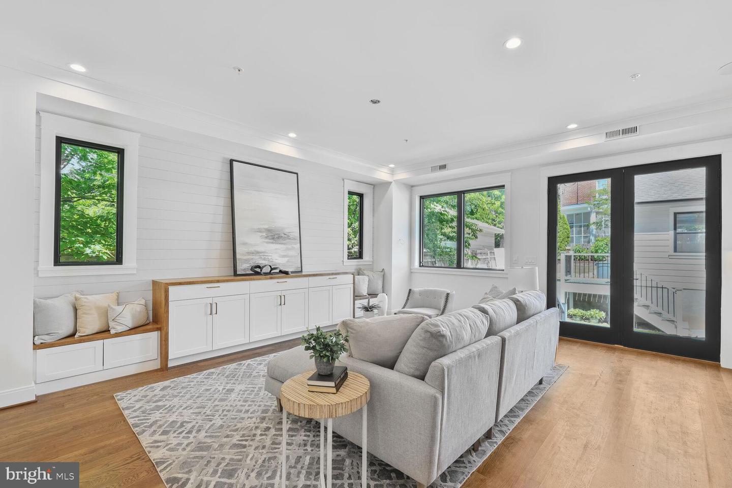 6019 UTAH AVE NW, WASHINGTON, District Of Columbia 20015, 6 Bedrooms Bedrooms, ,5 BathroomsBathrooms,Residential,For sale,6019 UTAH AVE NW,DCDC2163372 MLS # DCDC2163372