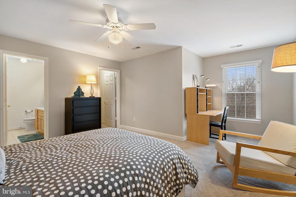 7887 WELLINGTON DR, WARRENTON, Virginia 20186, 6 Bedrooms Bedrooms, ,5 BathroomsBathrooms,Residential,7887 WELLINGTON DR,VAFQ2016562 MLS # VAFQ2016562