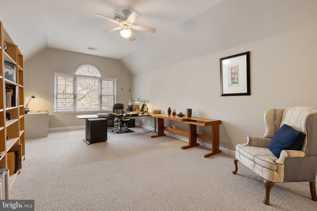 7887 WELLINGTON DR, WARRENTON, Virginia 20186, 6 Bedrooms Bedrooms, ,5 BathroomsBathrooms,Residential,7887 WELLINGTON DR,VAFQ2016562 MLS # VAFQ2016562