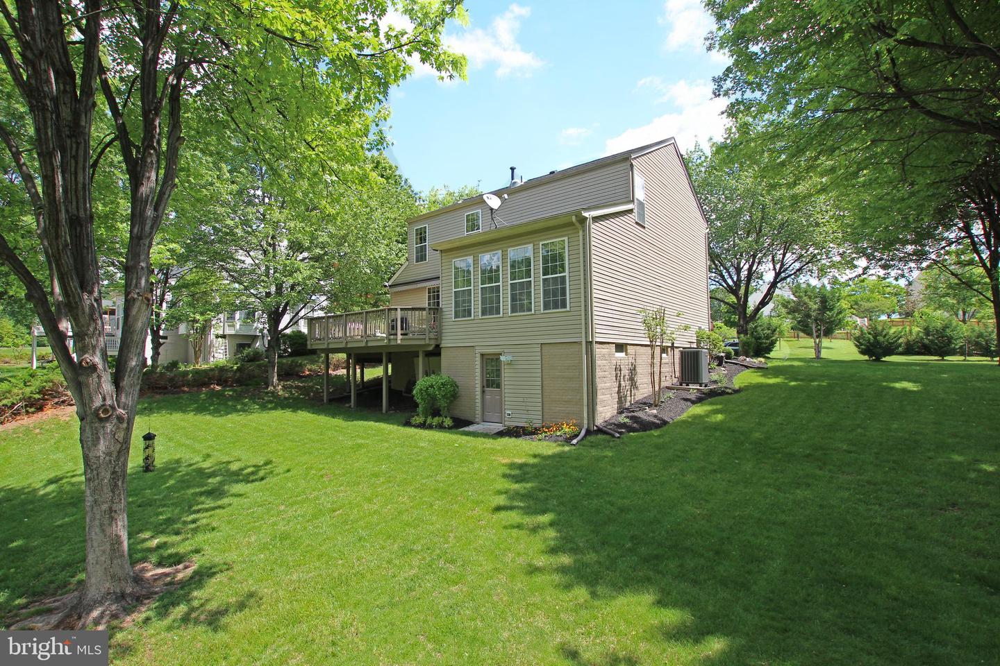 15516 WIGEON WAY, WOODBRIDGE, Virginia 22191, 3 Bedrooms Bedrooms, 11 Rooms Rooms,2 BathroomsBathrooms,Residential,For sale,15516 WIGEON WAY,VAPW2088076 MLS # VAPW2088076