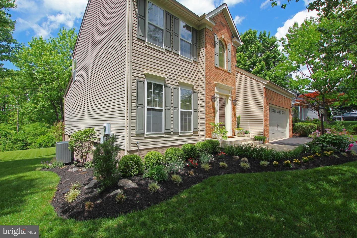 15516 WIGEON WAY, WOODBRIDGE, Virginia 22191, 3 Bedrooms Bedrooms, 11 Rooms Rooms,2 BathroomsBathrooms,Residential,For sale,15516 WIGEON WAY,VAPW2088076 MLS # VAPW2088076