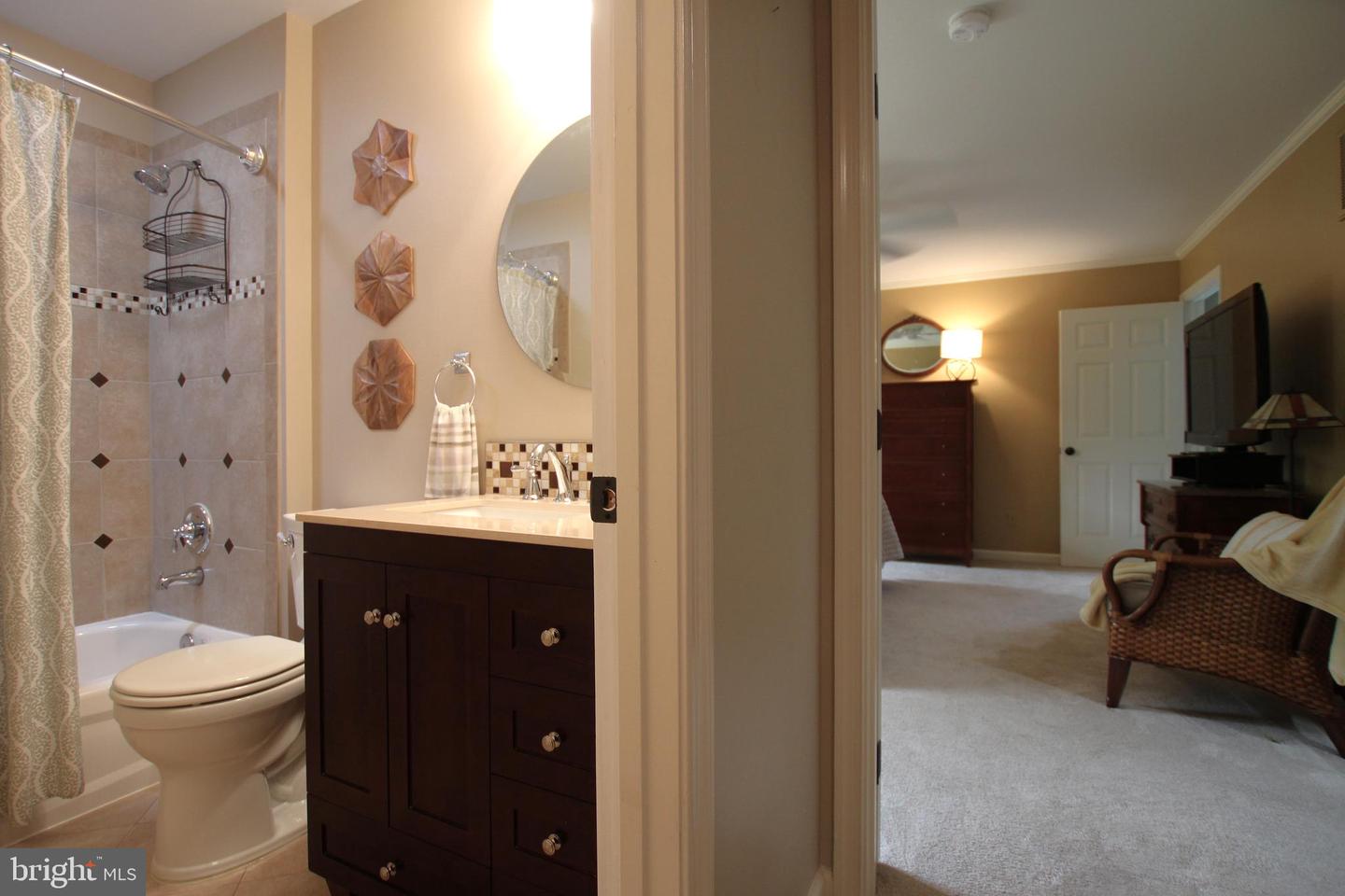 15516 WIGEON WAY, WOODBRIDGE, Virginia 22191, 3 Bedrooms Bedrooms, 11 Rooms Rooms,2 BathroomsBathrooms,Residential,For sale,15516 WIGEON WAY,VAPW2088076 MLS # VAPW2088076