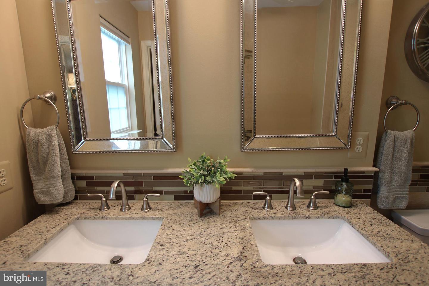 15516 WIGEON WAY, WOODBRIDGE, Virginia 22191, 3 Bedrooms Bedrooms, 11 Rooms Rooms,2 BathroomsBathrooms,Residential,For sale,15516 WIGEON WAY,VAPW2088076 MLS # VAPW2088076