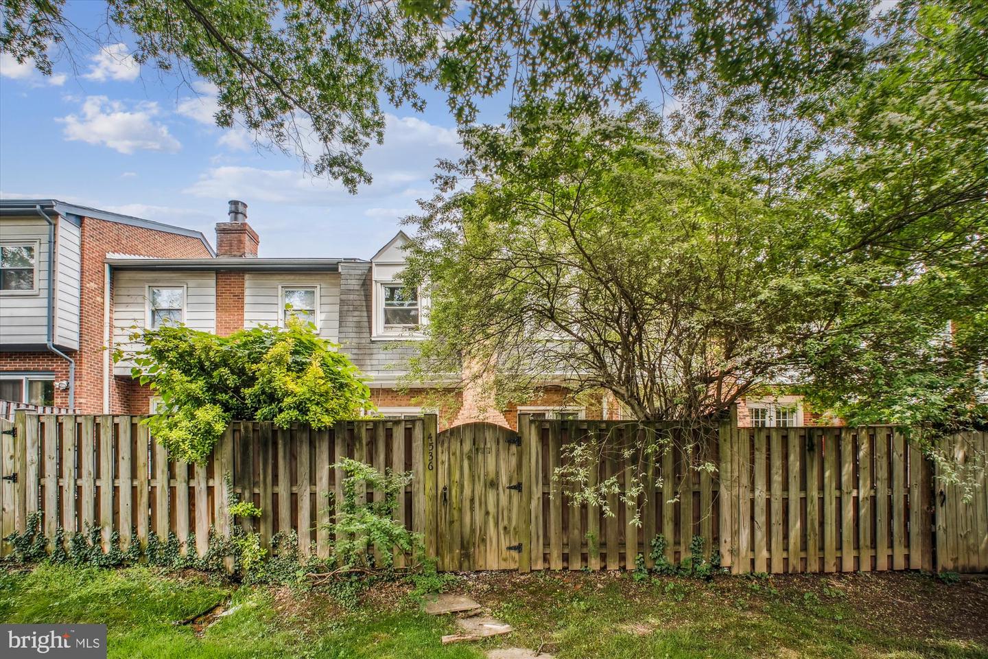 4536 GARBO CT, ANNANDALE, Virginia 22003, 4 Bedrooms Bedrooms, ,3 BathroomsBathrooms,Residential,For sale,4536 GARBO CT,VAFX2226842 MLS # VAFX2226842