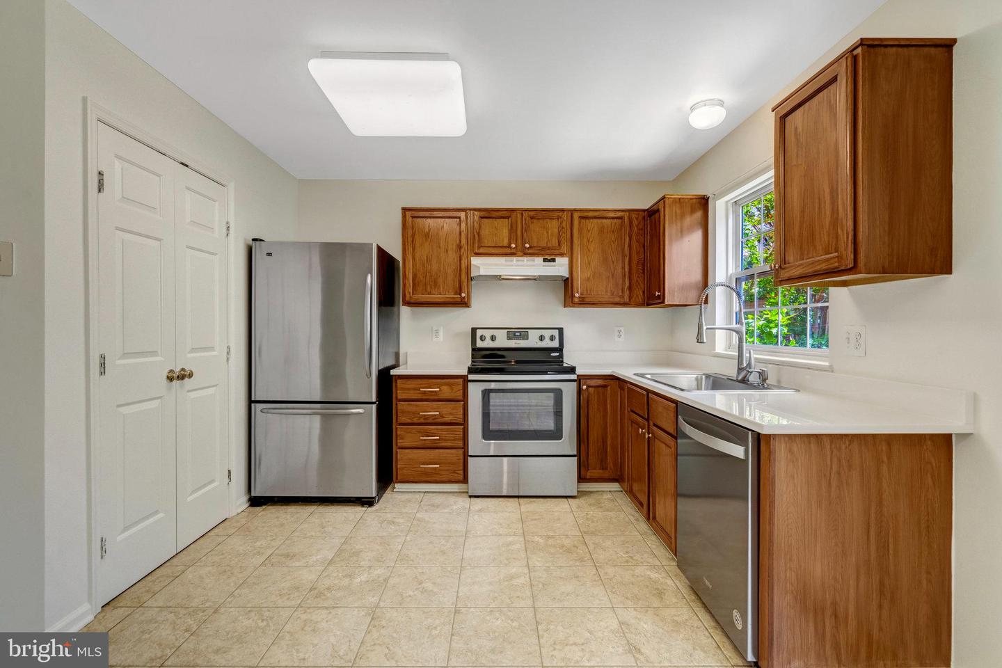 1857 TIGER LILY CIR, WOODBRIDGE, Virginia 22192, 2 Bedrooms Bedrooms, ,2 BathroomsBathrooms,Residential,For sale,1857 TIGER LILY CIR,VAPW2090152 MLS # VAPW2090152