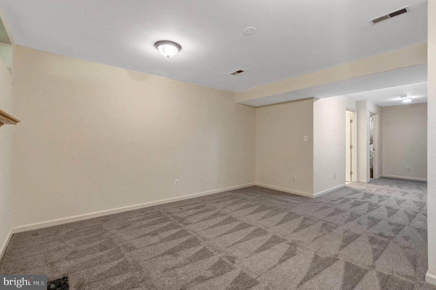 1857 TIGER LILY CIR, WOODBRIDGE, Virginia 22192, 2 Bedrooms Bedrooms, ,2 BathroomsBathrooms,Residential,For sale,1857 TIGER LILY CIR,VAPW2090152 MLS # VAPW2090152