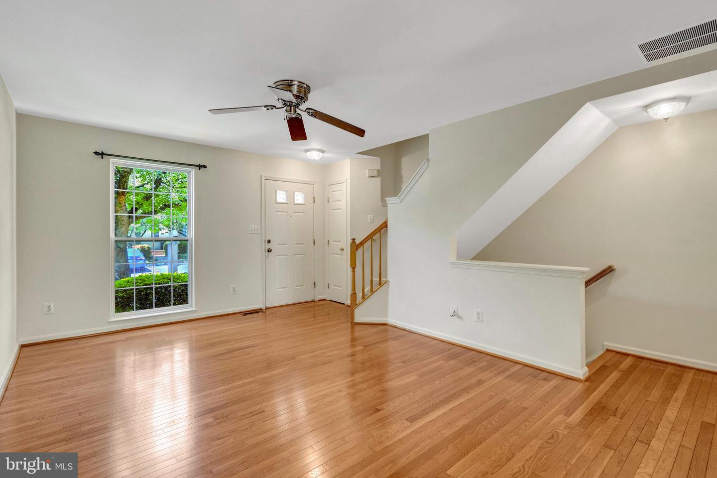 1857 TIGER LILY CIR, WOODBRIDGE, Virginia 22192, 2 Bedrooms Bedrooms, ,2 BathroomsBathrooms,Residential,For sale,1857 TIGER LILY CIR,VAPW2090152 MLS # VAPW2090152