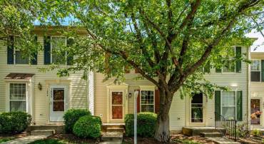 1857 TIGER LILY CIR, WOODBRIDGE, Virginia 22192, 2 Bedrooms Bedrooms, ,2 BathroomsBathrooms,Residential,For sale,1857 TIGER LILY CIR,VAPW2090152 MLS # VAPW2090152