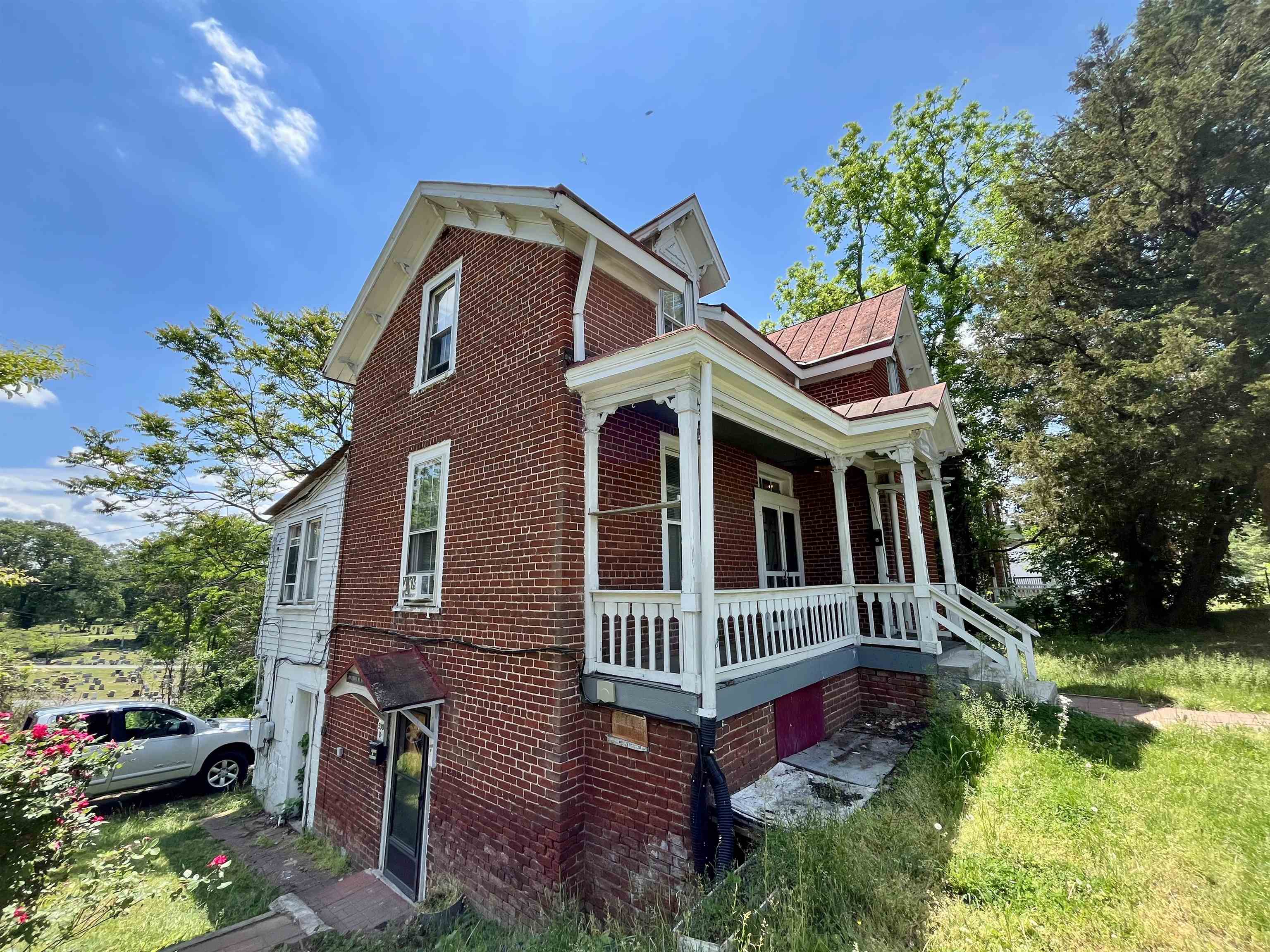 500 RIDGE ST, CHARLOTTESVILLE, Virginia 22902, 5 Bedrooms Bedrooms, ,3 BathroomsBathrooms,Residential,500 RIDGE ST,664321 MLS # 664321