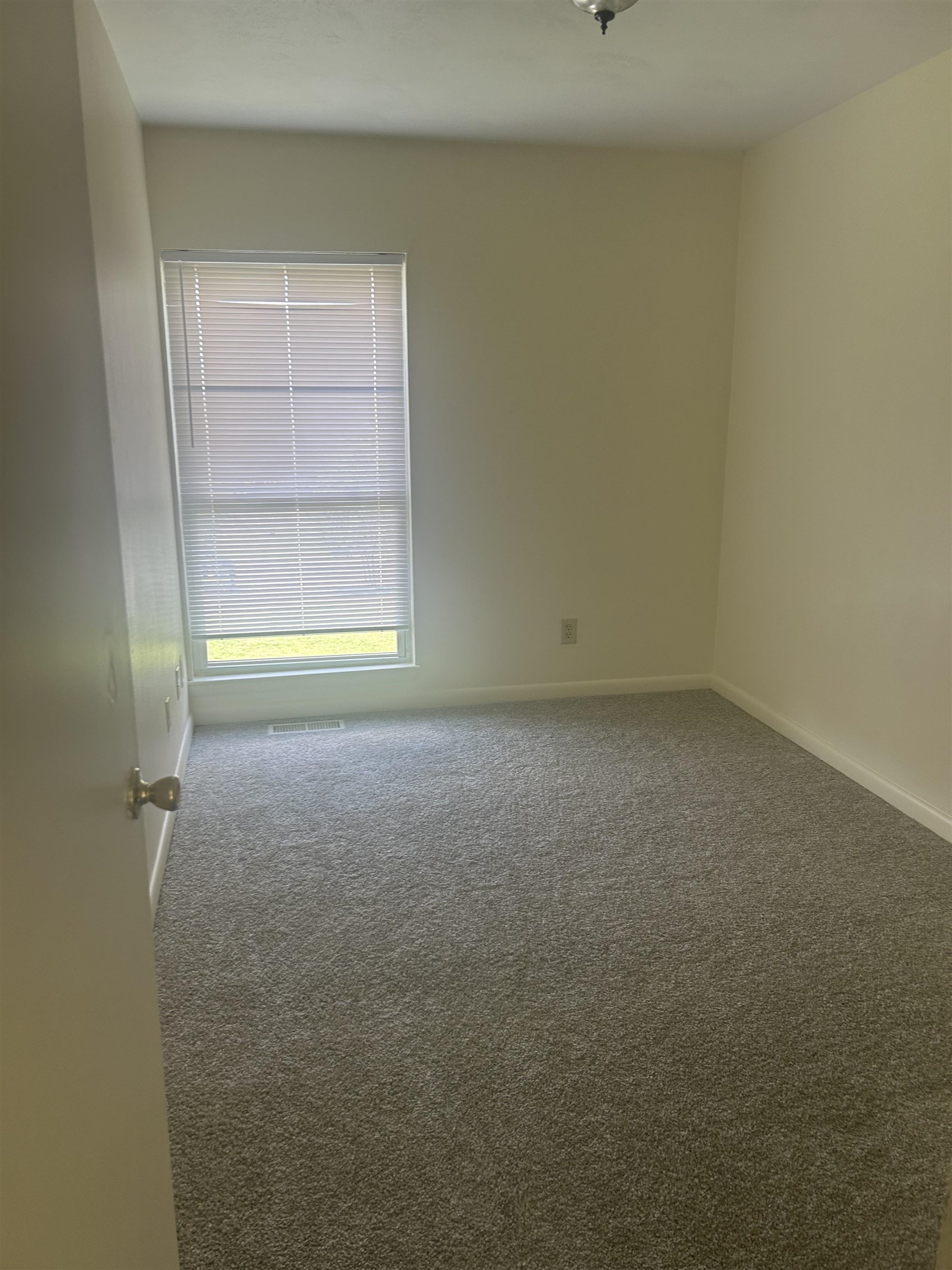 1388 BRADLEY DR, HARRISONBURG, Virginia 22801, 4 Bedrooms Bedrooms, ,2 BathroomsBathrooms,Residential,1388 BRADLEY DR,664713 MLS # 664713